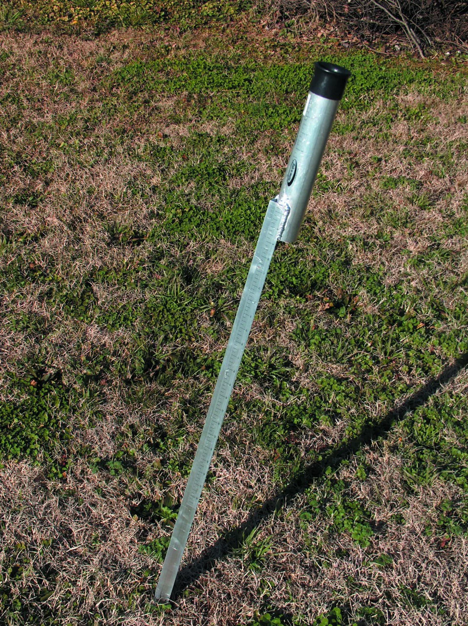 Fish-N-Mate 242 Economy Aluminum Sand Spike 45" with Spike & Ruler - Image 2